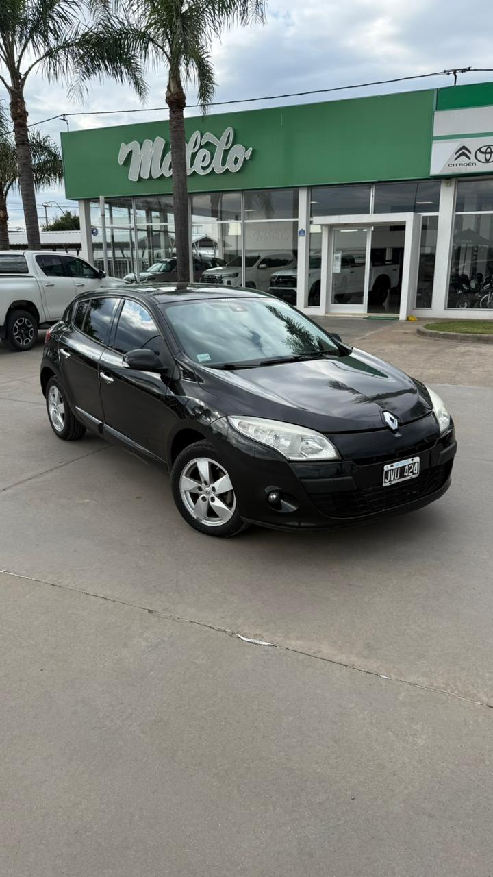 RENAULT - MEGANE III - PRIVILEGE  2.0  - 2011